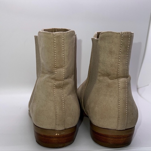 14th Union Bootie Womens Size 9.5 Chelsea Suede Pull On Style Ankle Bootie Beige - Picture 3 of 6